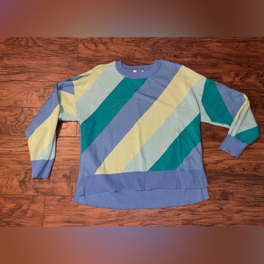 Blue & Green sweater NWOT